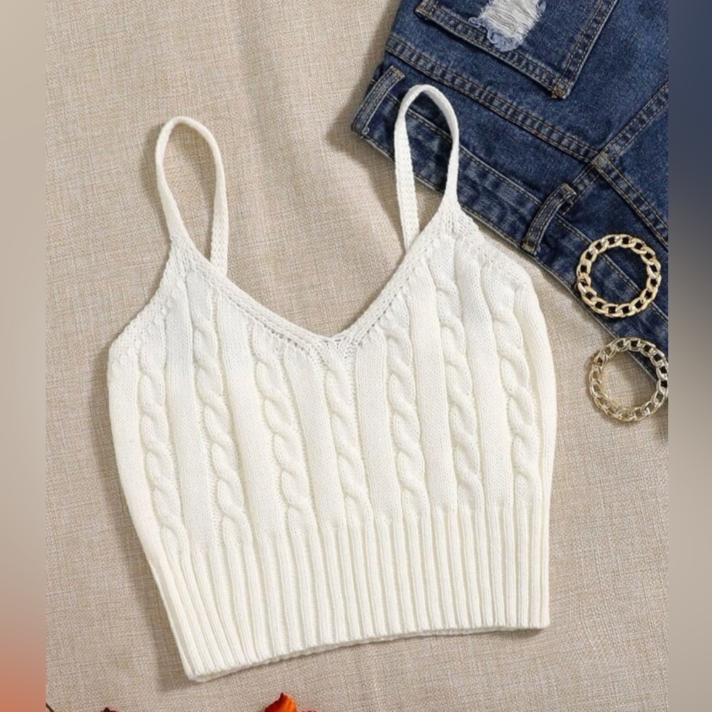 White knitted cami tank 🤍
